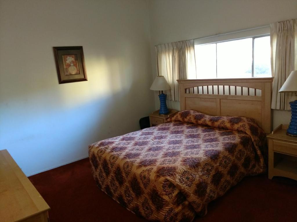 Highland Gardens 2*